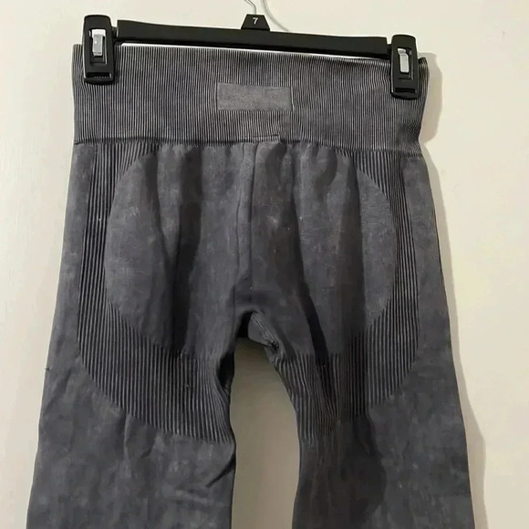 PINK Victoria’s Secret Seamless Leggings Size S - Picture 10 of 12